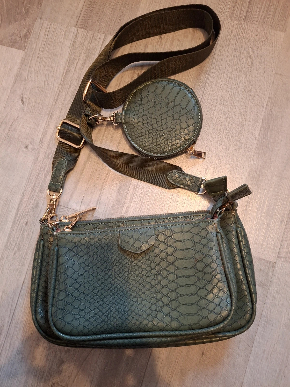 Petite pochette kaki 2 en 1 façon crocodile tendance – Tendance 3