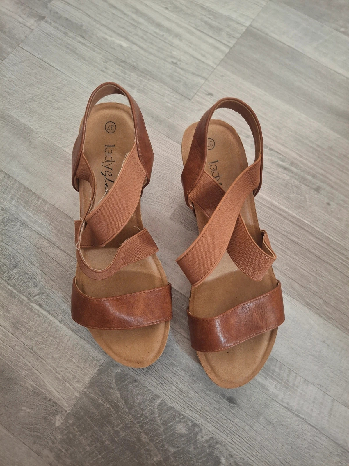Sandales a talon compensé Camel