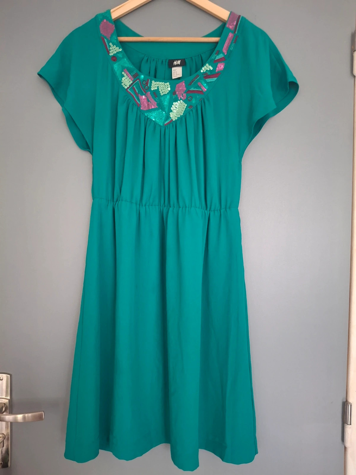 Robe midi style patineuse verte avec strass – H&M – taille XL / 42 / 14 3