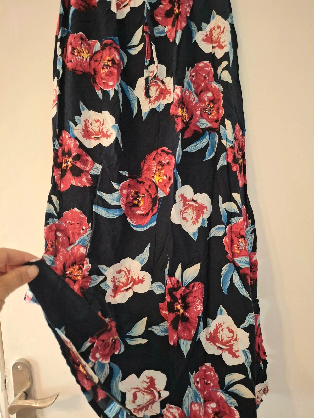 Jupe longue coloré et fleuri fluide élastique à la taille