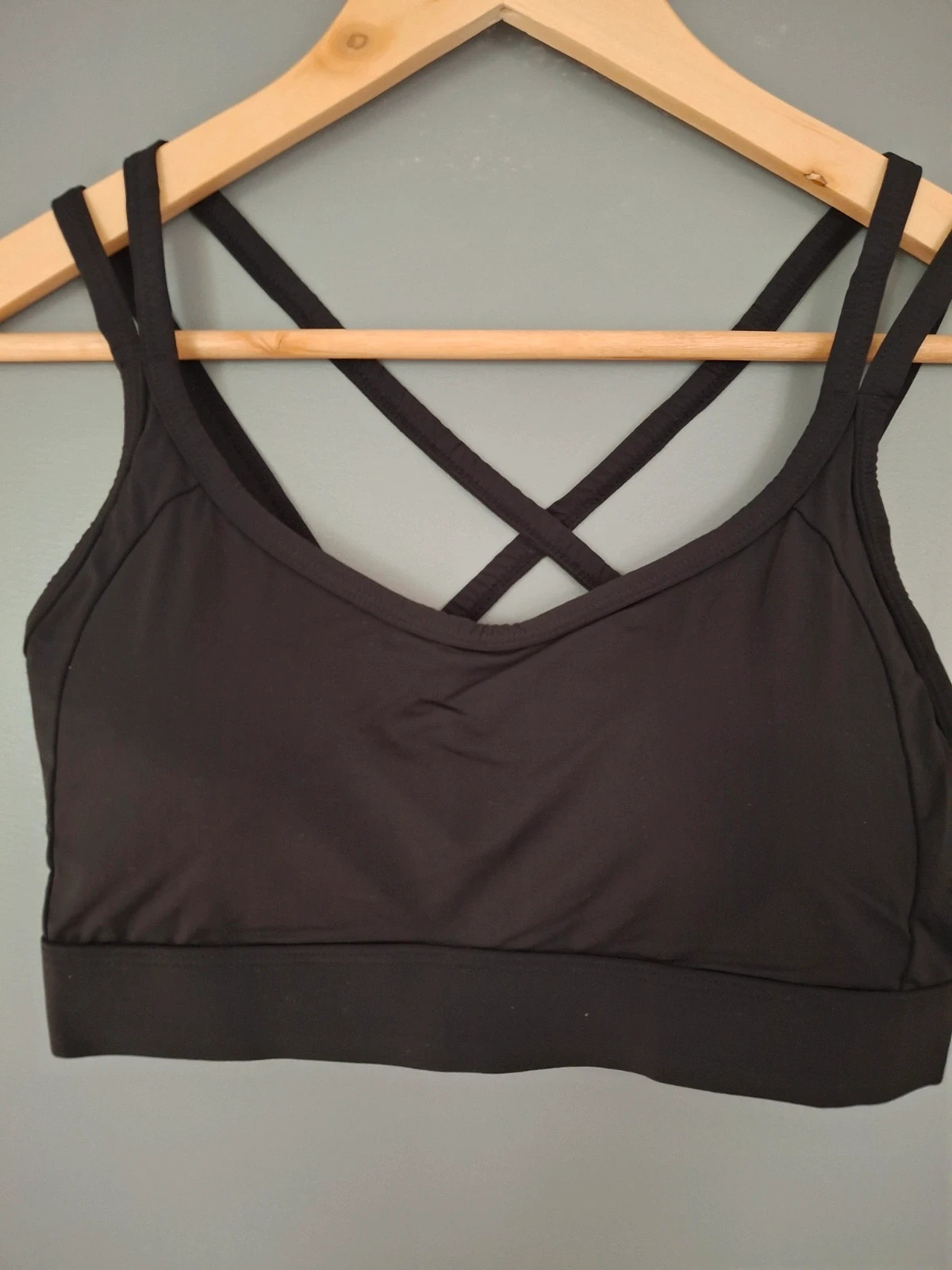 Brassière invisible sport bretelles croisé – Invisible – taille 90C 2