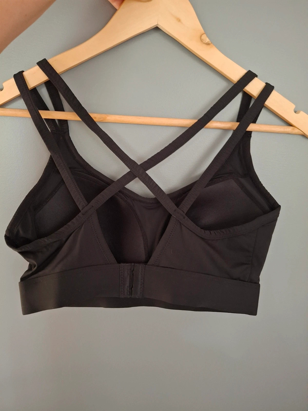 Brassière invisible sport bretelles croisé – Invisible – taille 90C 3