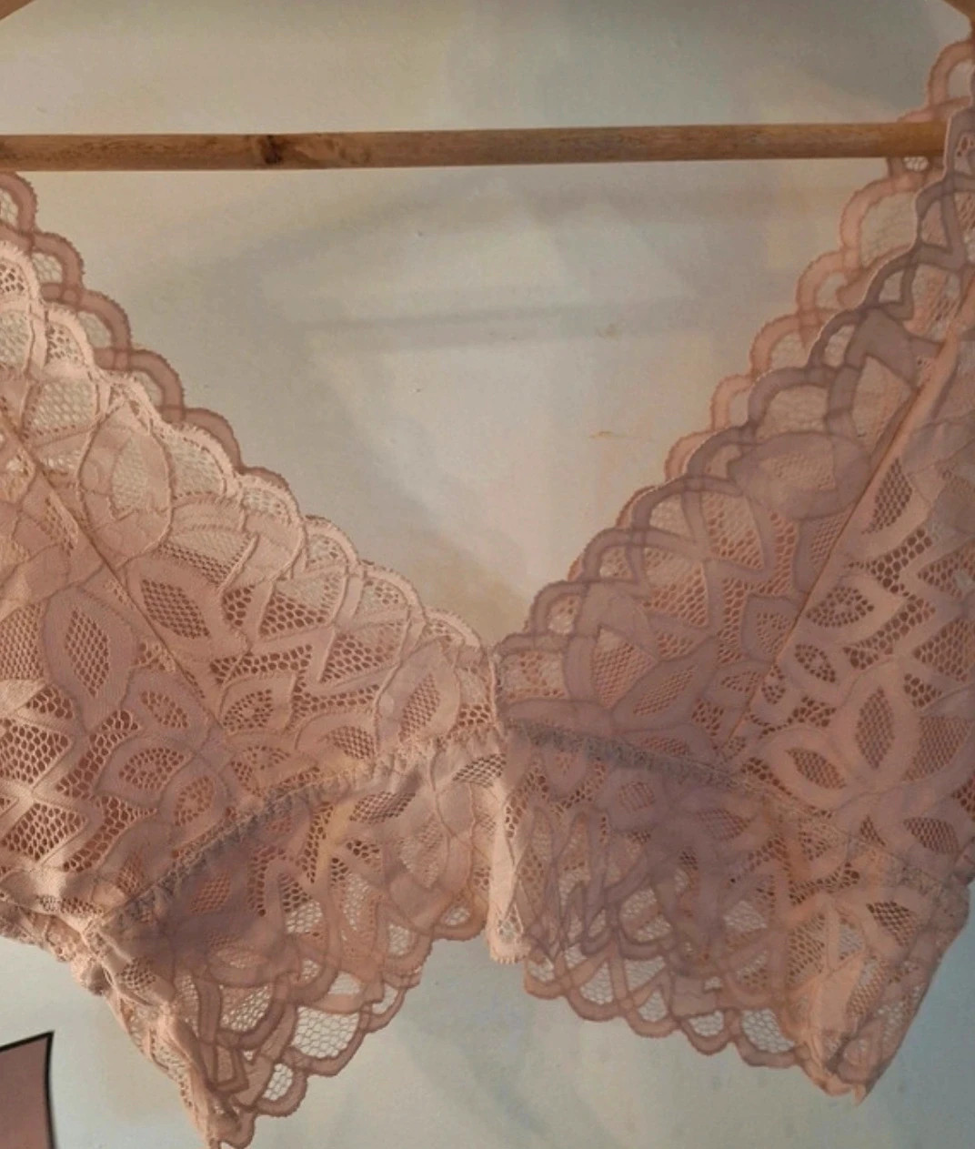 Bralette crop top en dentelle Nude – Heat – taille XL / 42 / 14 3