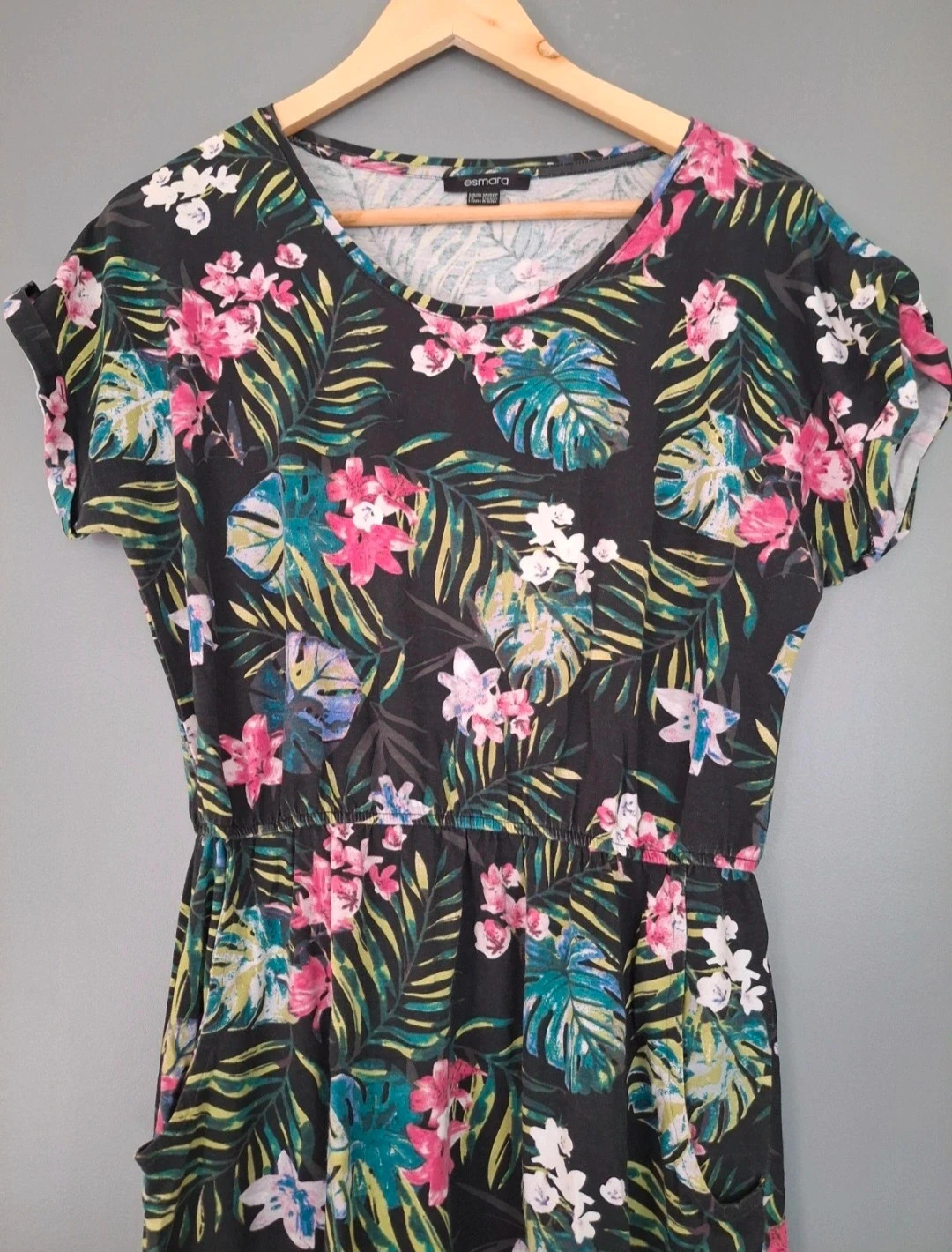 Robe ete fleurs et colorfull style casual – Esmara – taille XL / 42 / 14 2