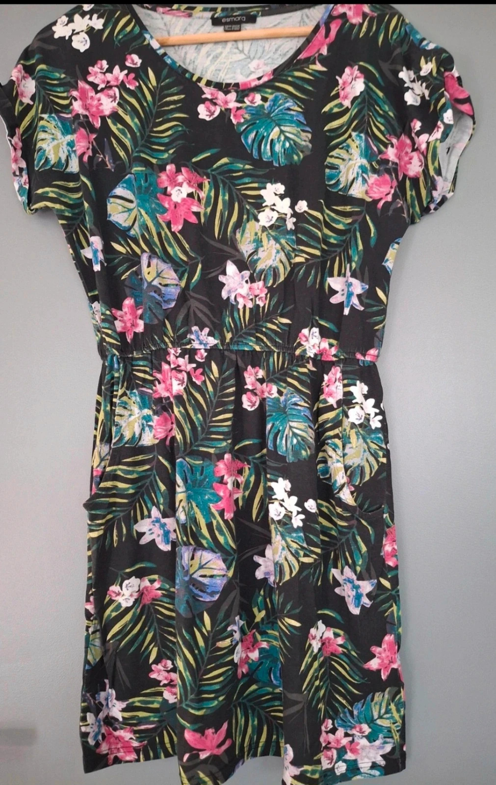 Robe ete fleurs et colorfull style casual – Esmara – taille XL / 42 / 14 3