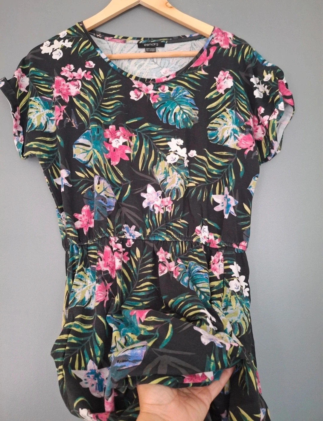 Robe ete fleurs et colorfull style casual – Esmara – taille XL / 42 / 14 4