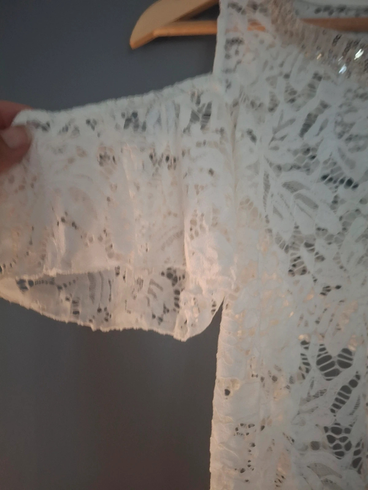 Crop top dentelle fleurie épaules dénudé – boutique indépendante – taille Taille unique 3