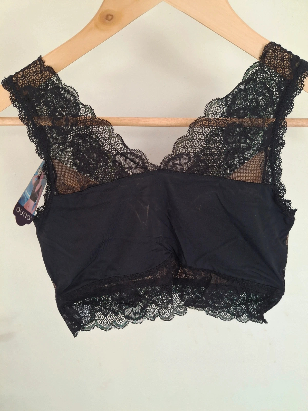 Brassière dentelle noire et beige 4