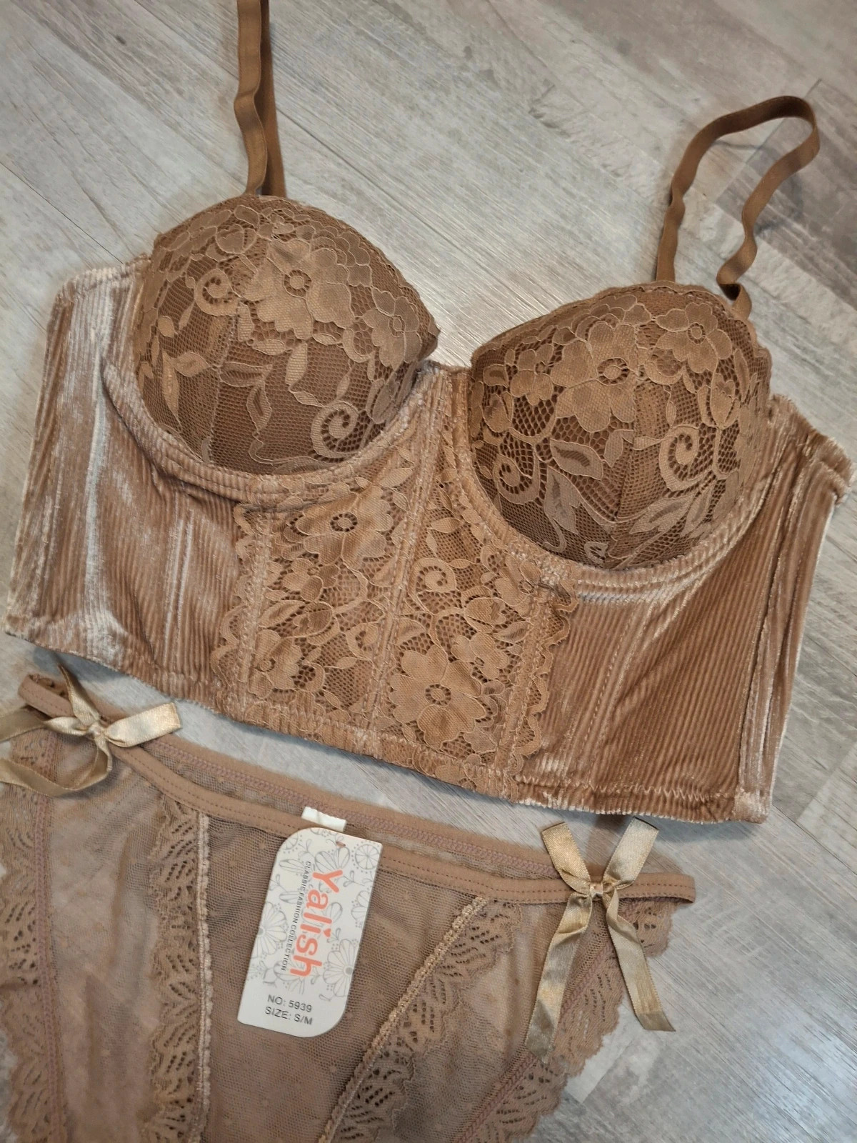 Ensemble lingerie bustier et tanga – Set – taille M / 38 / 10 2