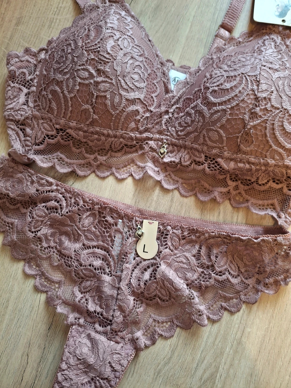 Ensemble lingerie en dentelle – Ancona – taille S / 36 / 8 3