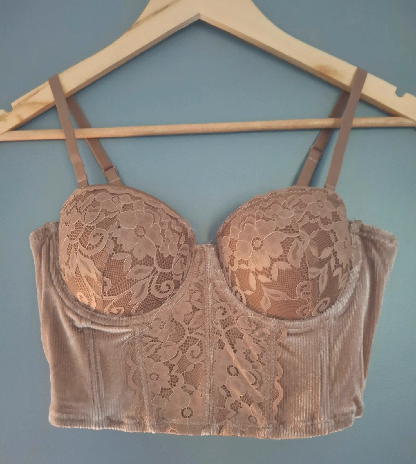 Bustier dentelle et velours couleur taupe