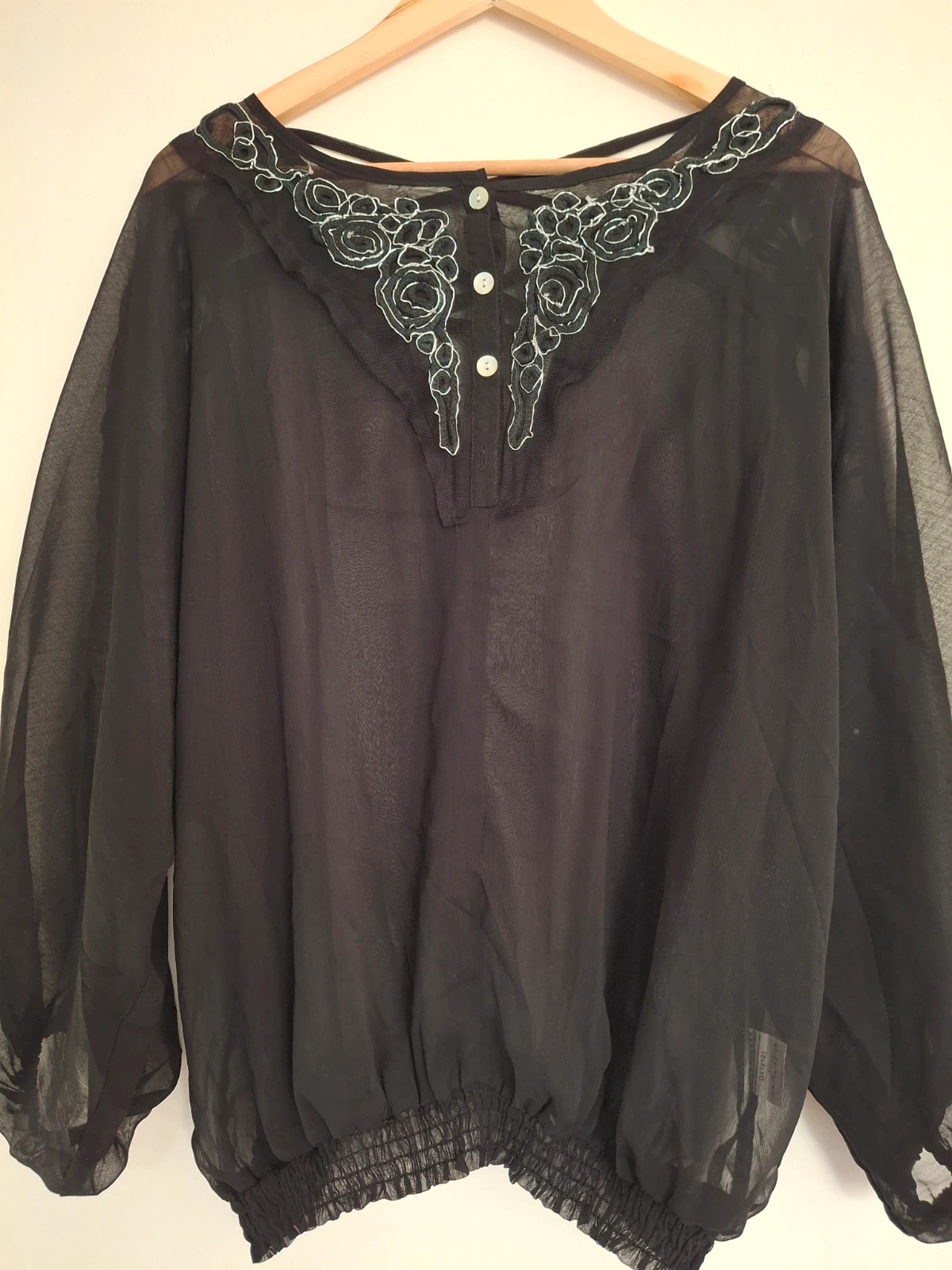 Chemisier noir voile et dentelle – Noir – taille Taille unique 2
