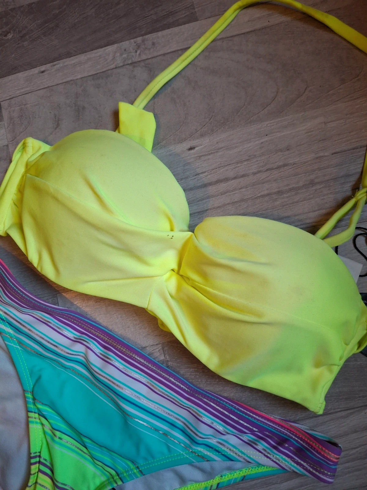 Maillot 2pces fluo – Nikki Beach – taille S / 36 / 8 3