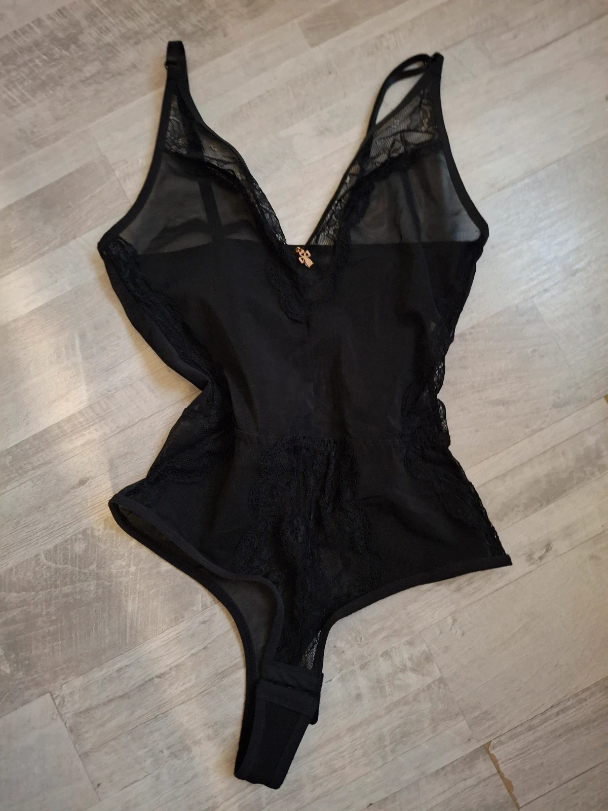 Body noir en dentelle