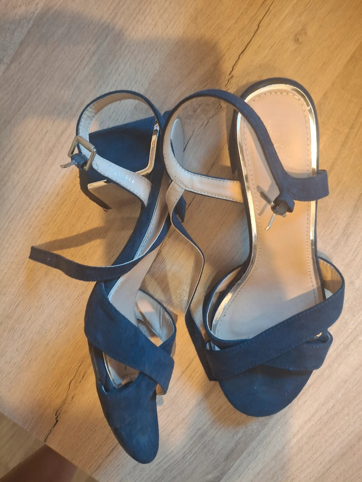 Sandales bleu chic et tendance a talon carré – Chaussea – taille 38 3