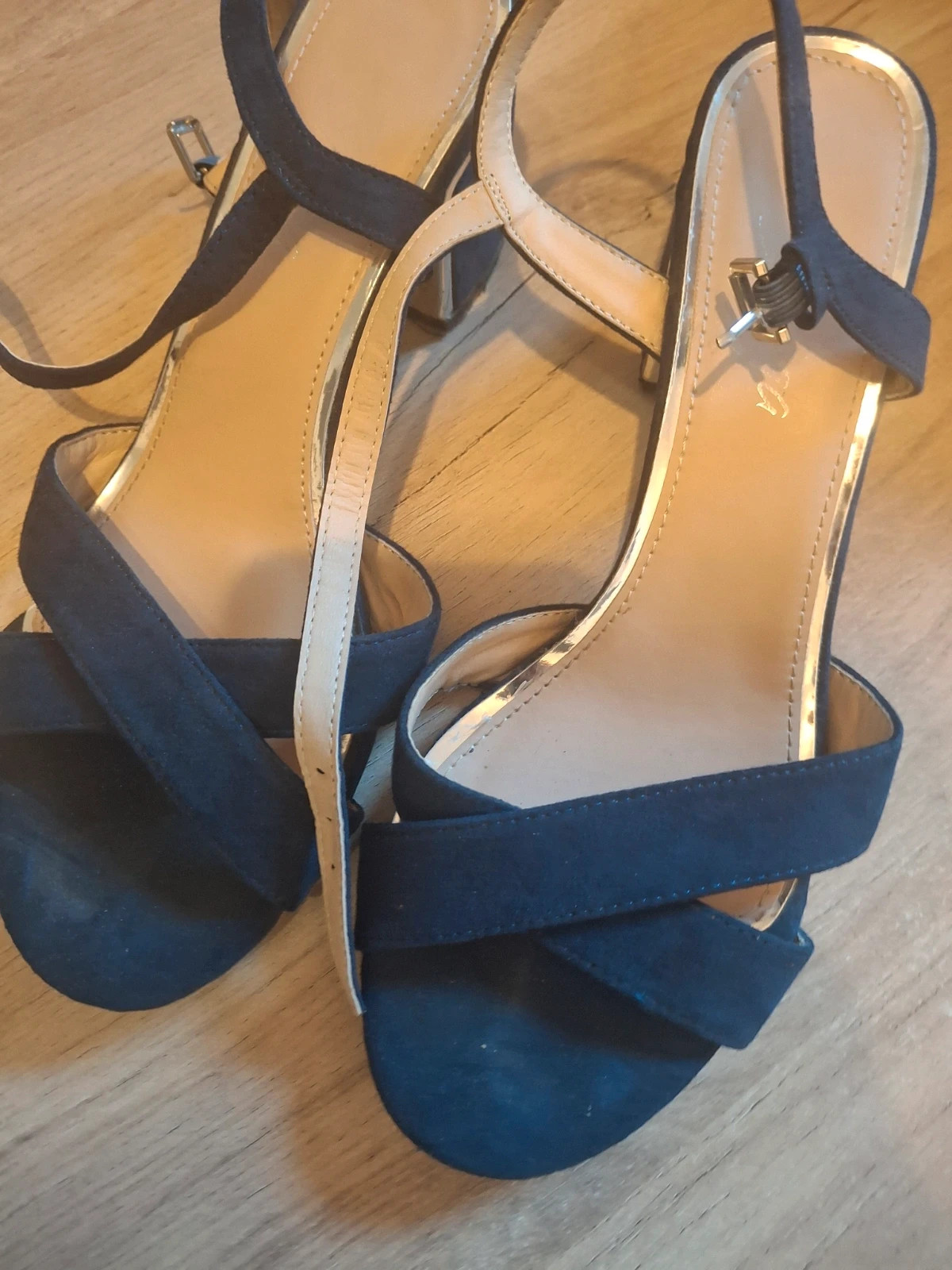 Sandales bleu chic et tendance a talon carré – Chaussea – taille 38 2