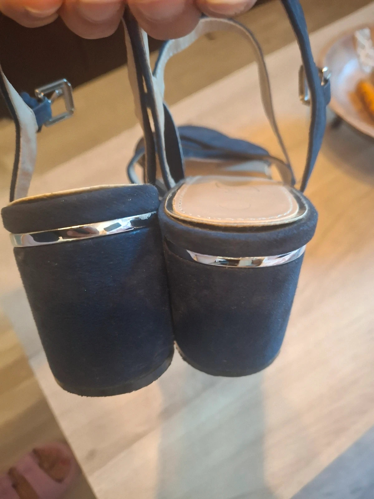 Sandales bleu chic et tendance a talon carré – Chaussea – taille 38 5