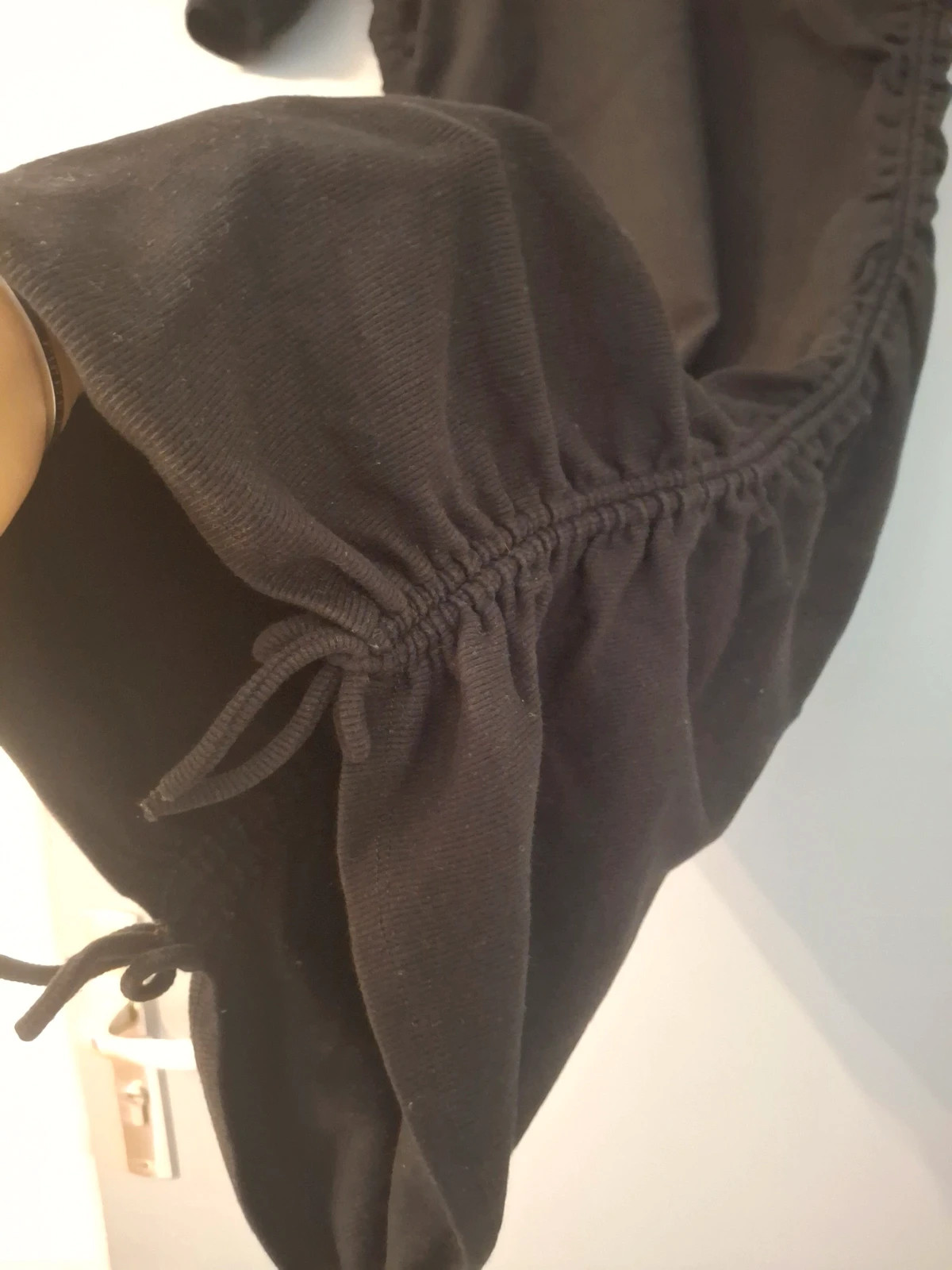 Robe noire Coupe ajustable près du corps Zara – Zara – taille XL / 42 / 14 3