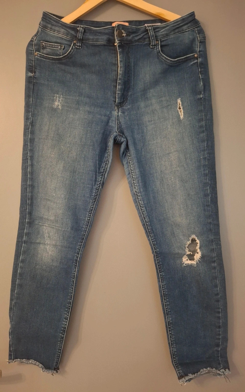 Jean bleu clair sympa original avec des trous – ONLY – taille XL / 42 / 14 5
