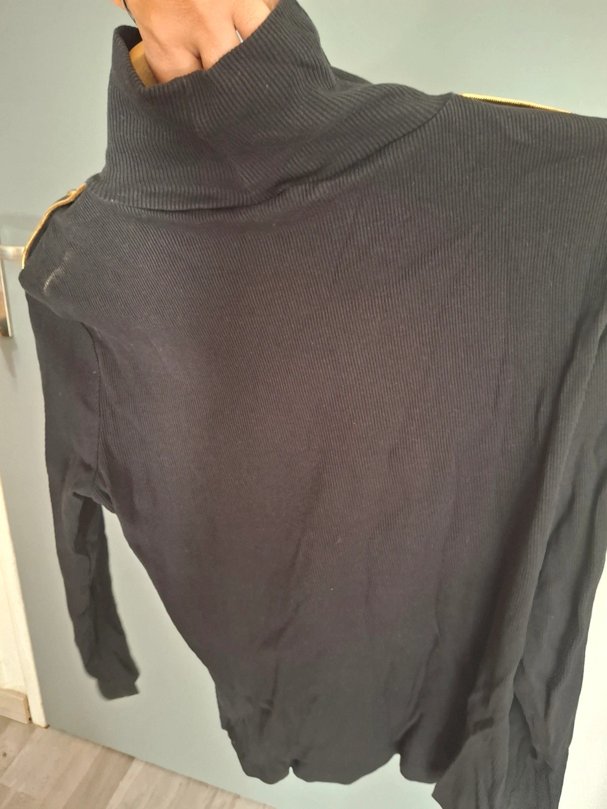 Pull col montant Noir effet côtelé CL Essential – CL Essentials – taille L / 40 / 12 5