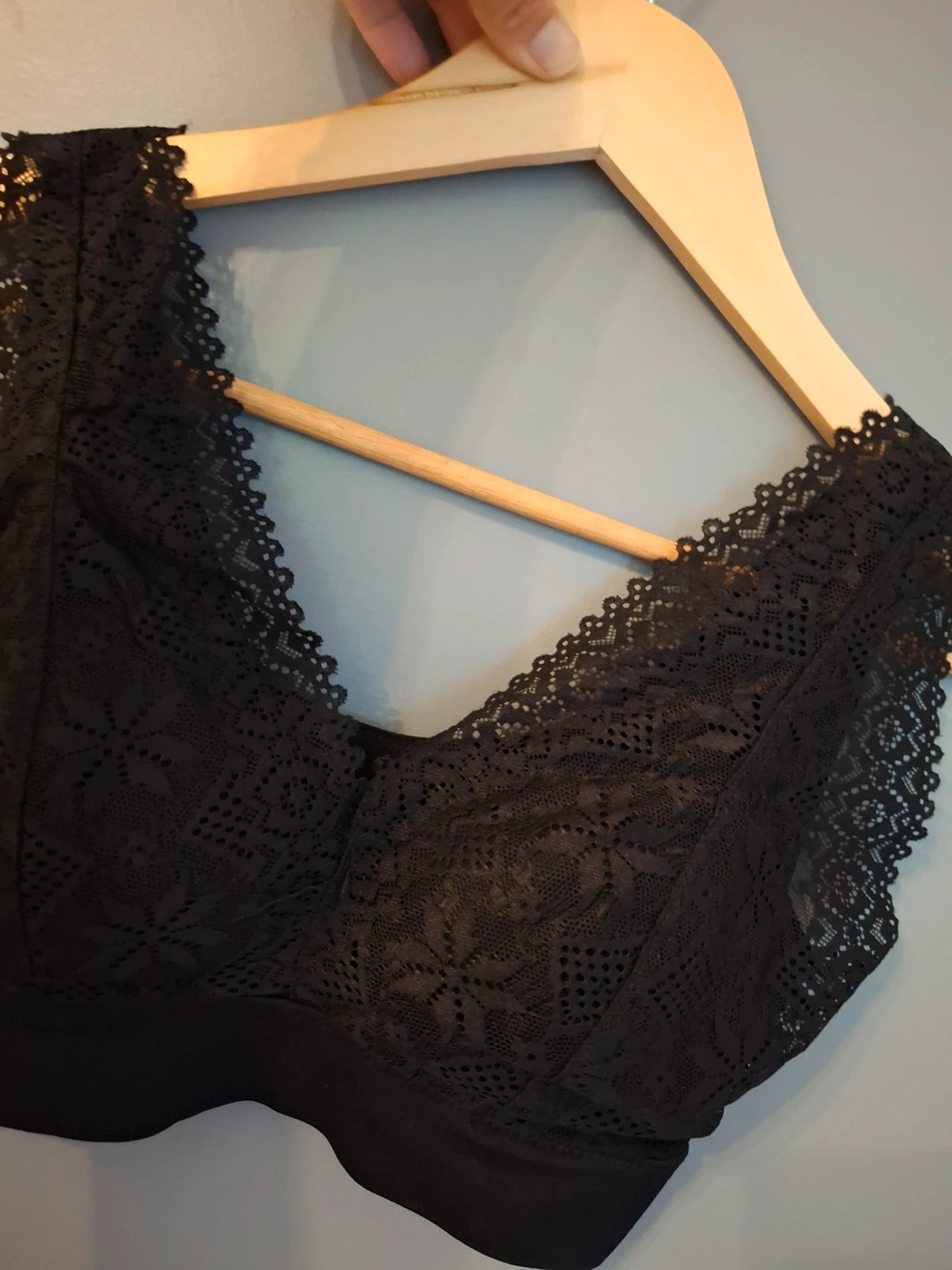 Bralette dentelle noire col V dos stretch – Ancona – taille 90C 3