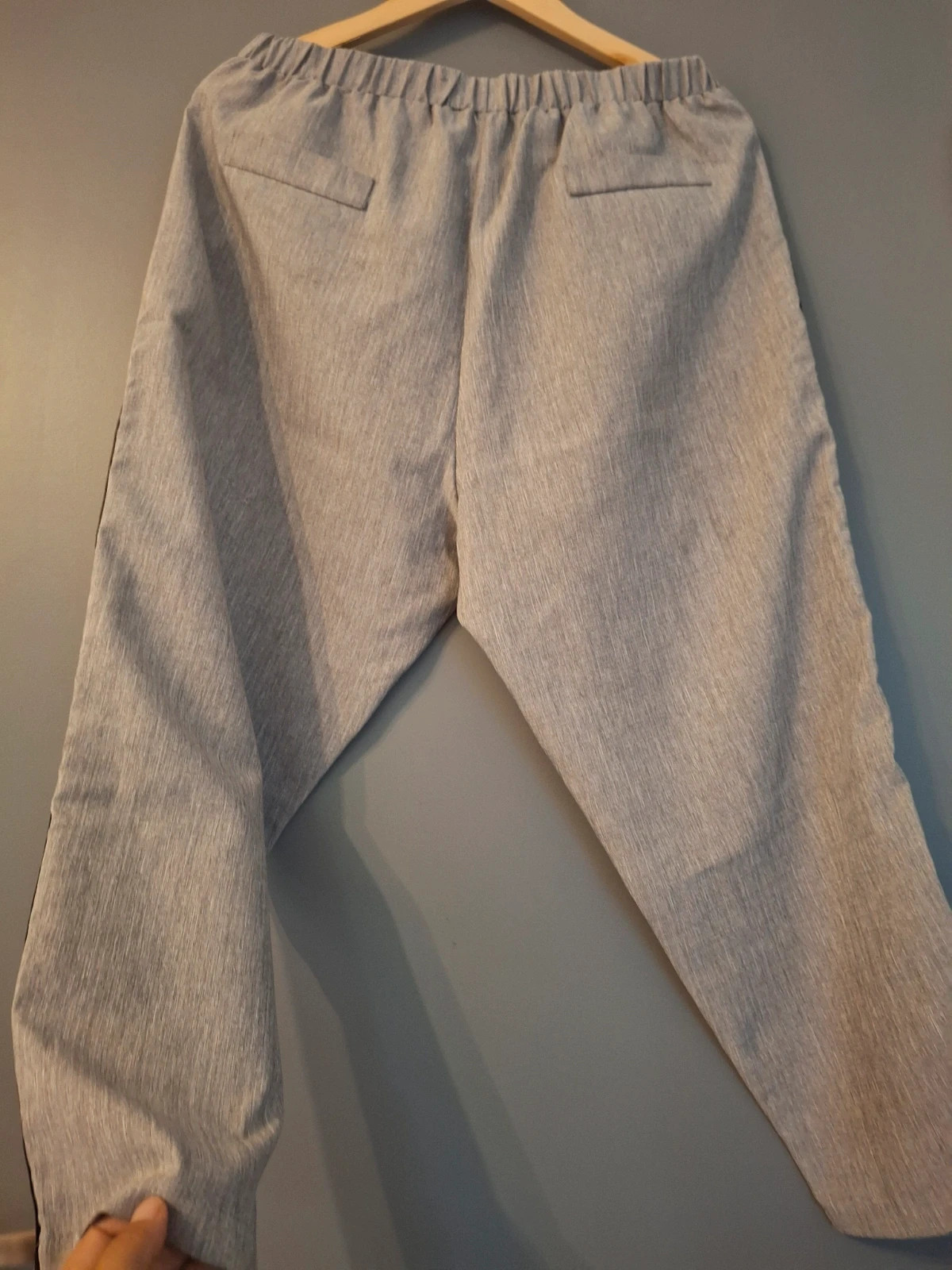 Pantalon chino gris et rayure rouge tendance – Shein – taille XL / 42 / 14 4