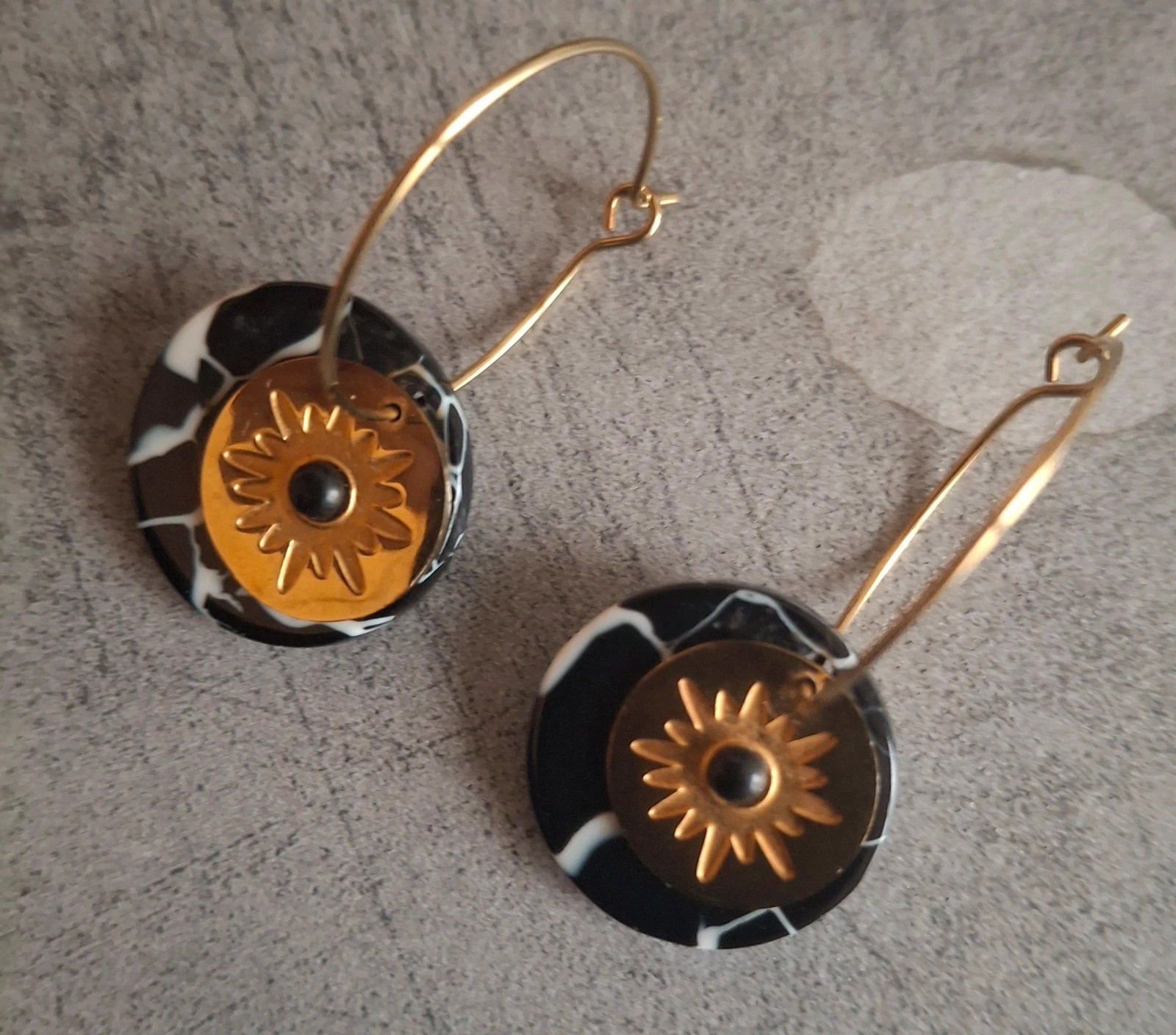 Ensemble de boucles d’oreilles fantaisie en acier doré – Accessoires 5