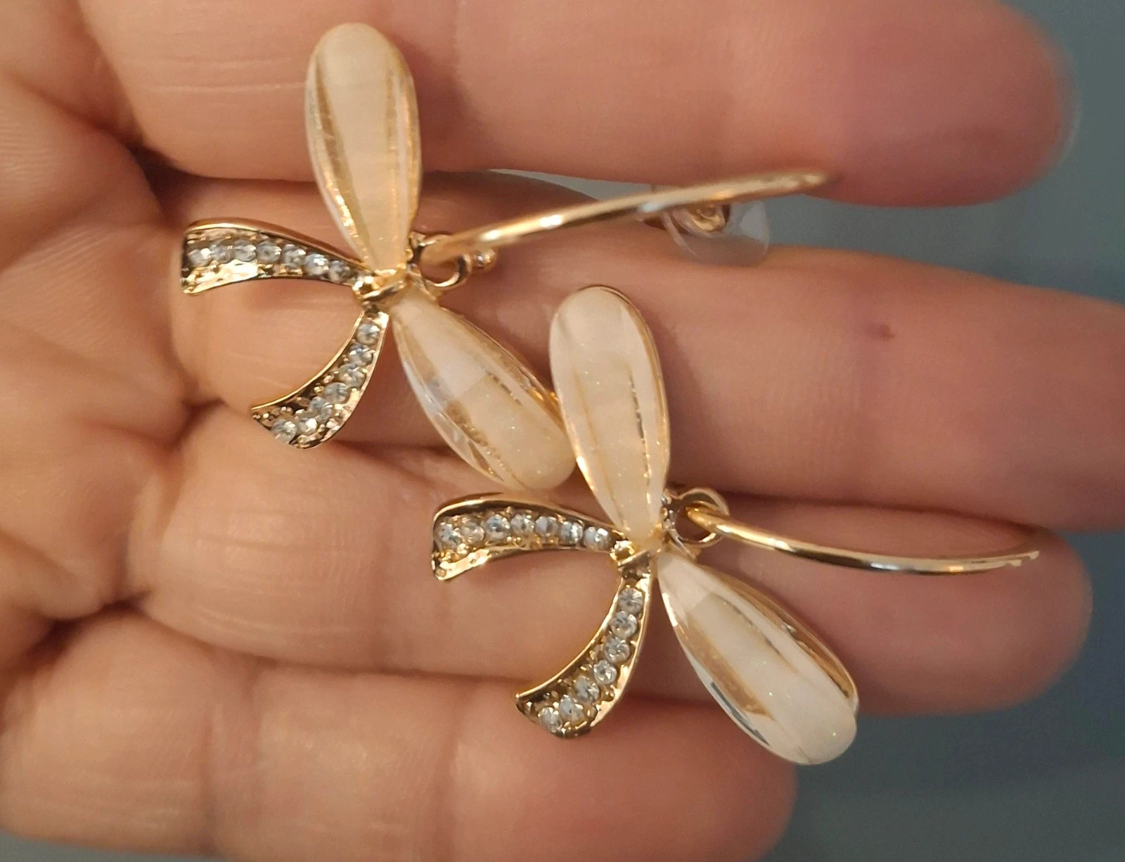 Ensemble de boucles d’oreilles fantaisie en acier doré – Accessoires 3