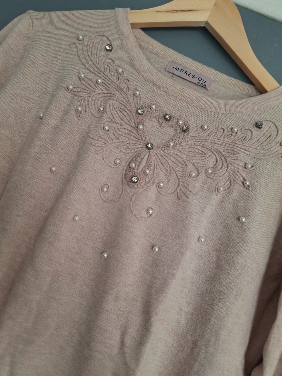 Petit pull mi saison Ecru avec perles et strass – Impression – taille XXL / 44 / 16 2