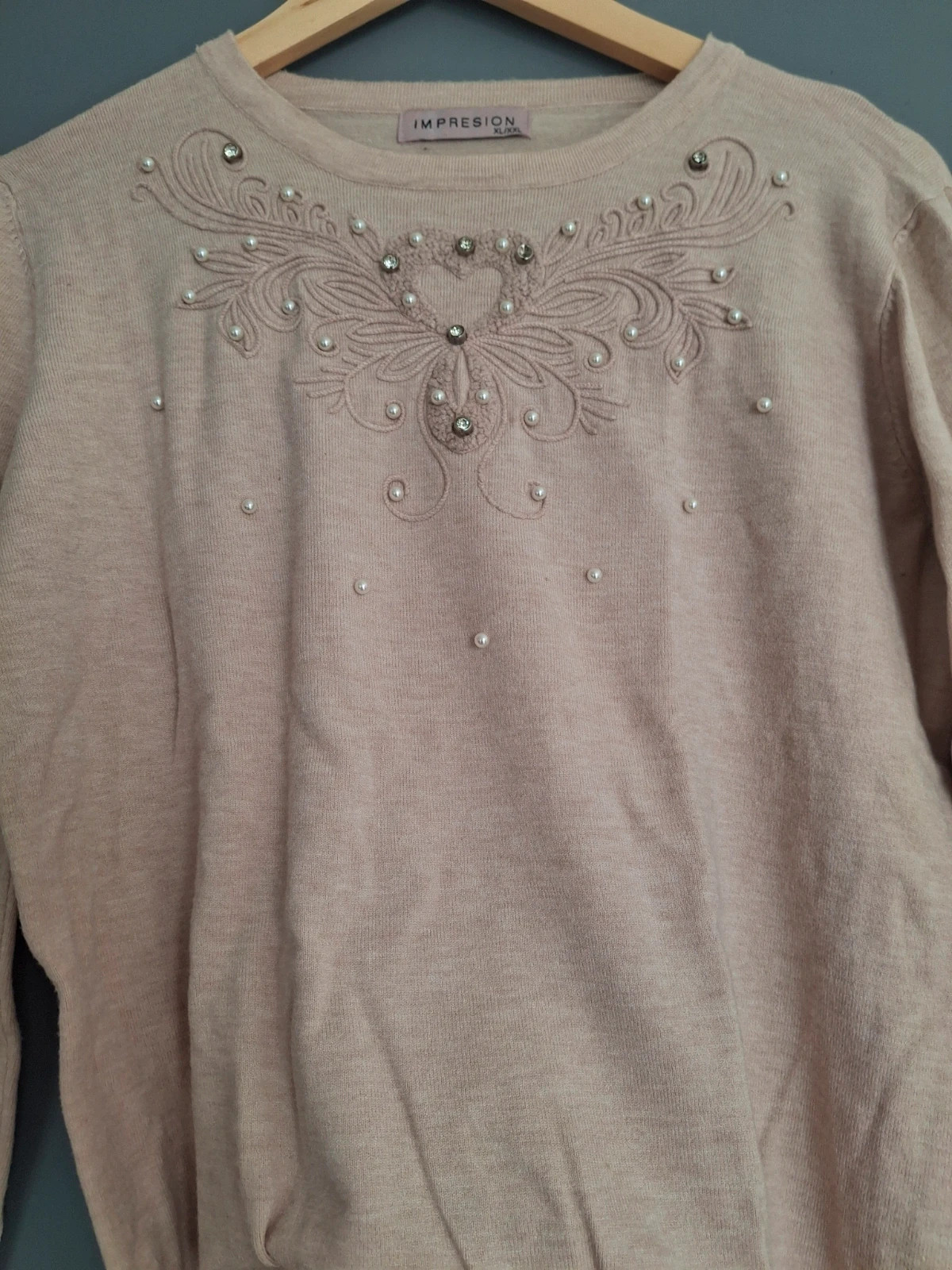 Petit pull mi saison Ecru avec perles et strass – Impression – taille XXL / 44 / 16 5