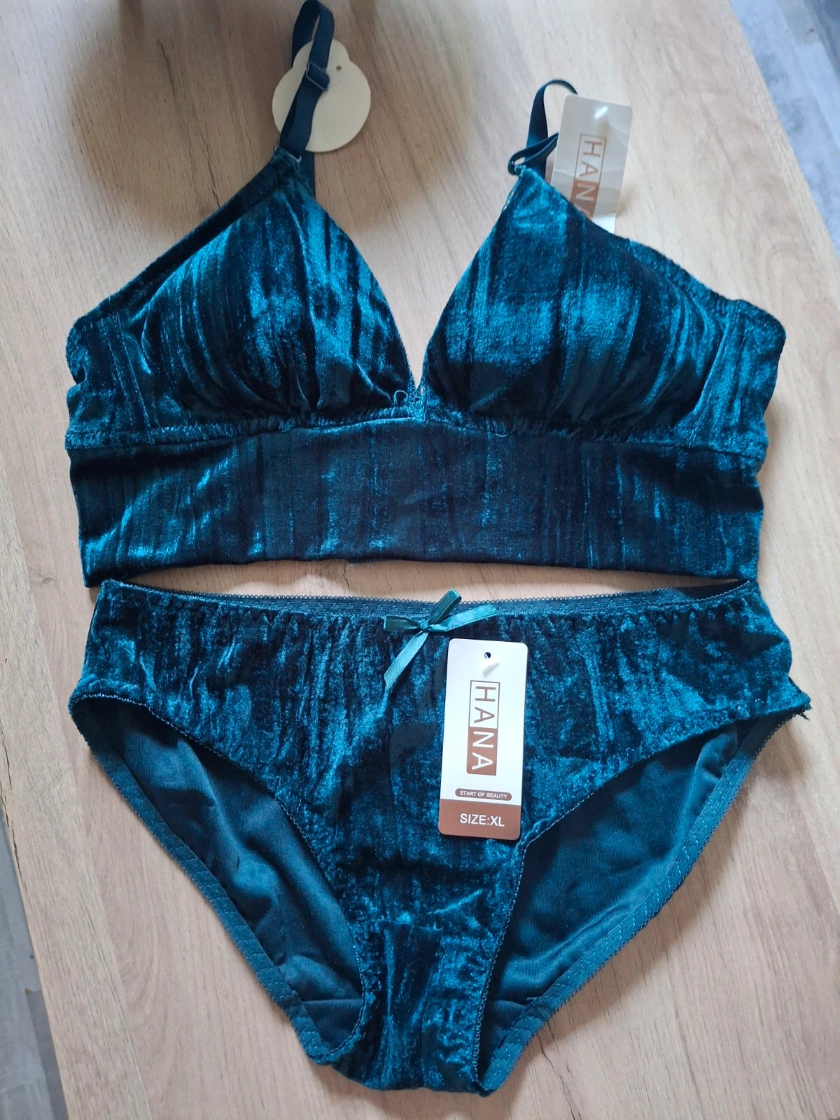Ensemble lingerie effet velours sans armatures