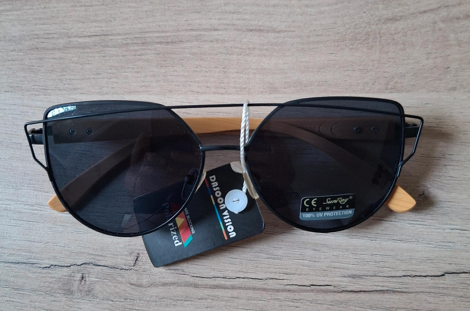 Lunettes de soleil tendance avec monture en bois – Sun Ray 4