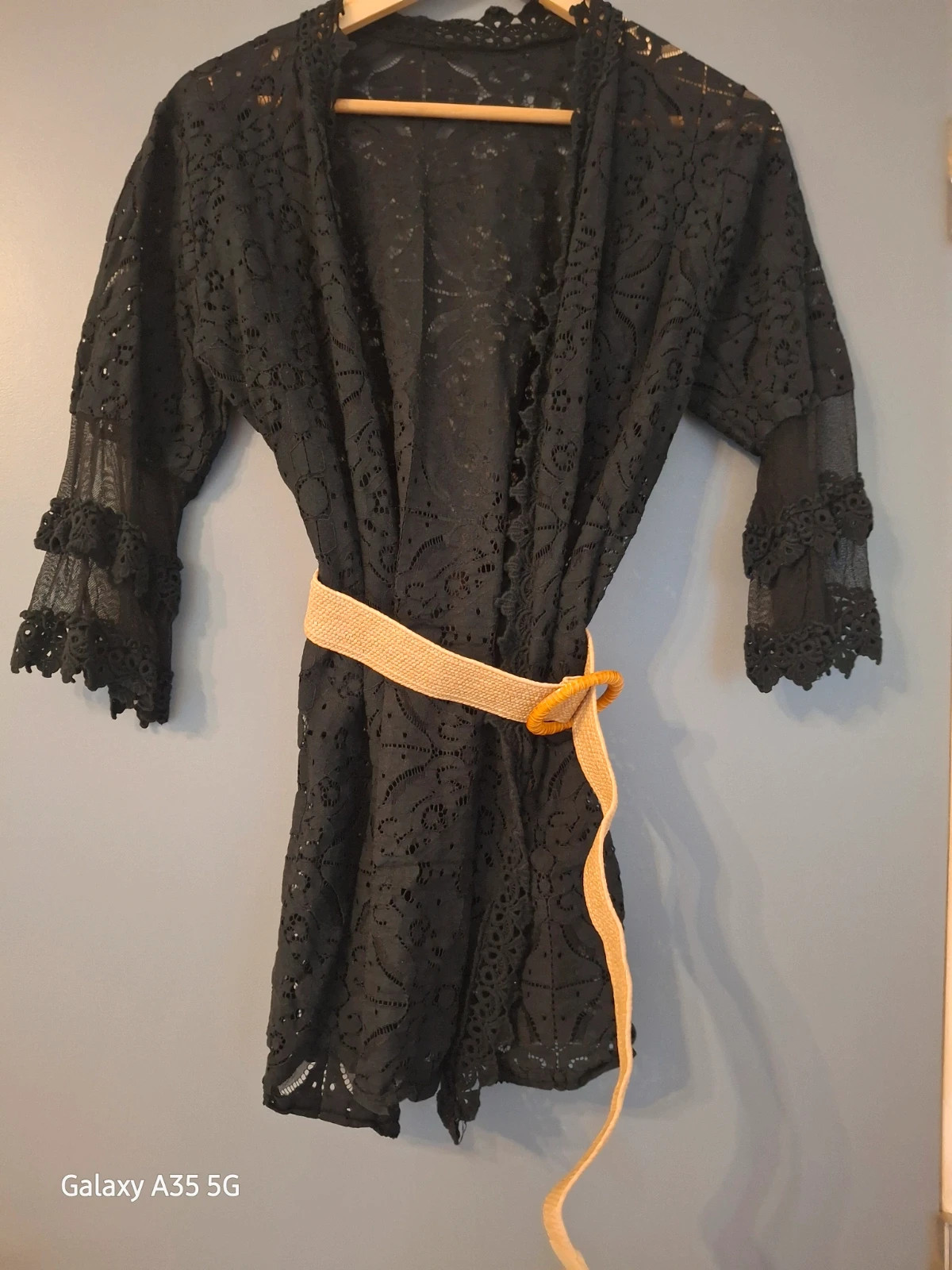 Cardigan manches 3/4 en dentelle noire Tendance intemporel