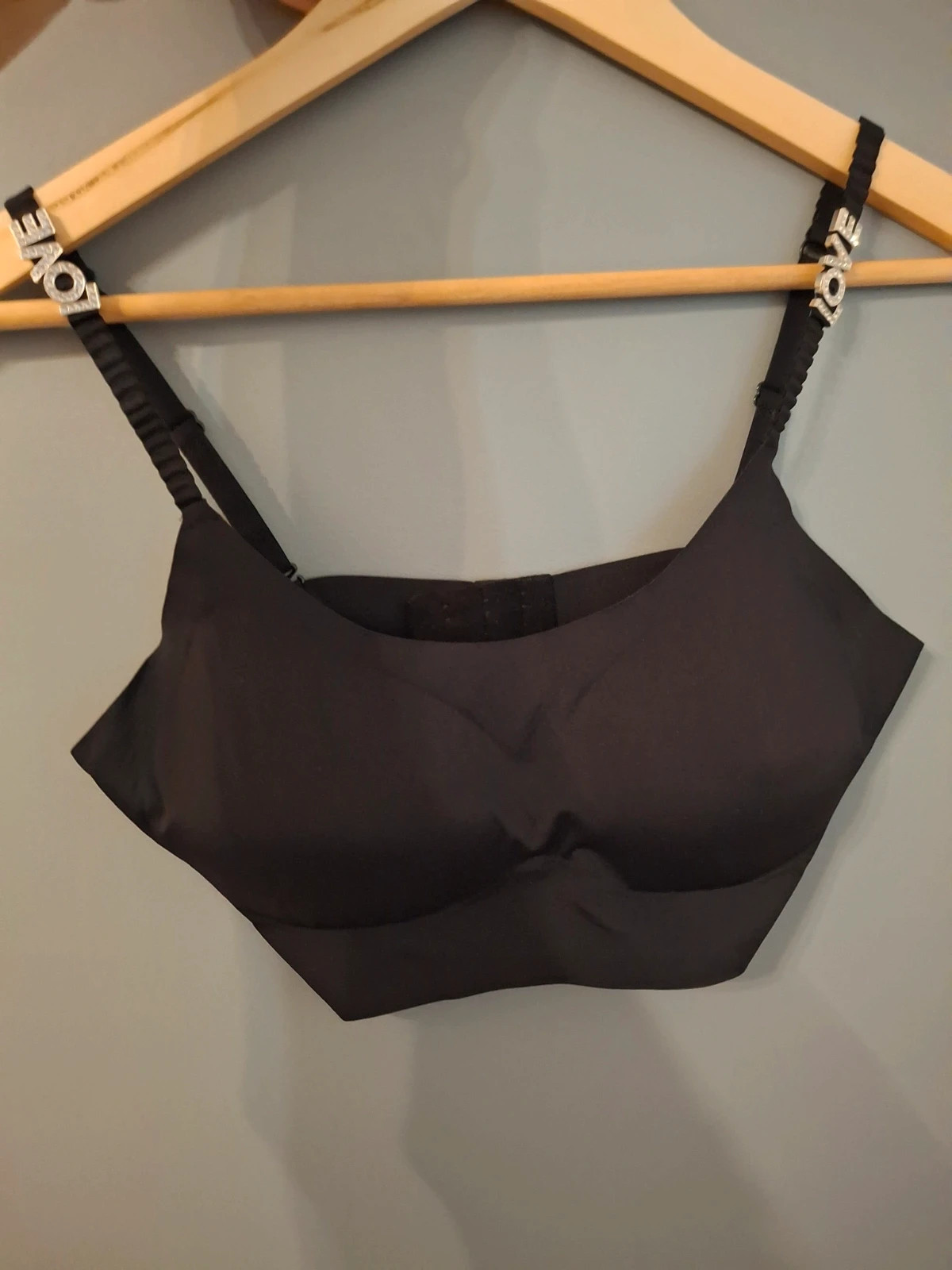 Set lingerie invisible sans couture fantaisie bretelles strass – Ancona – taille 95C 4