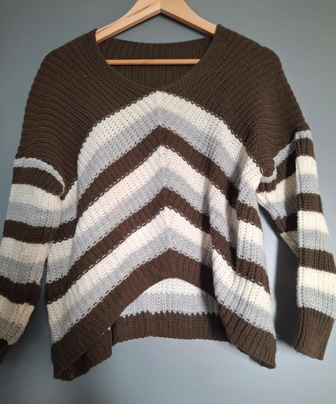 Pull maille Rayures couleur Kaki et blanc