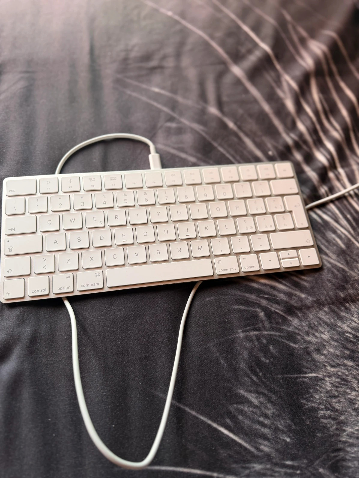 Apple Magic Keyboard original A1644 italiano Bluetooth