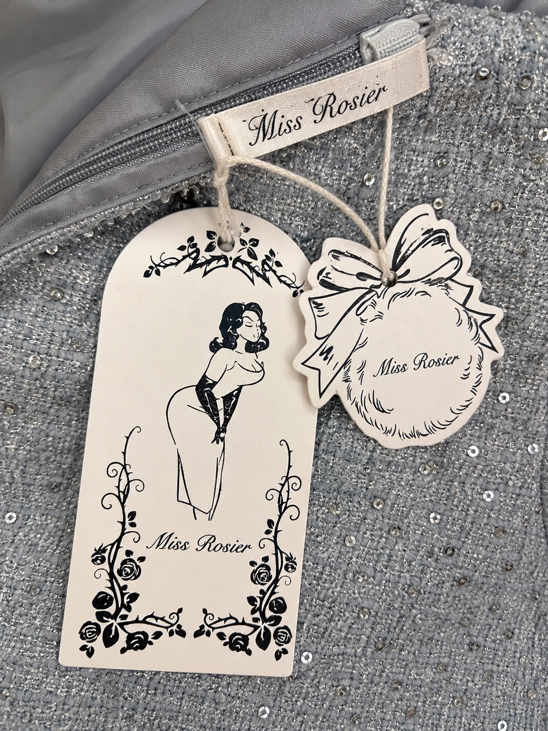 Vestido Miss Rosier gris plata con pedrería joya – Miss Rosier – taille Autre 4