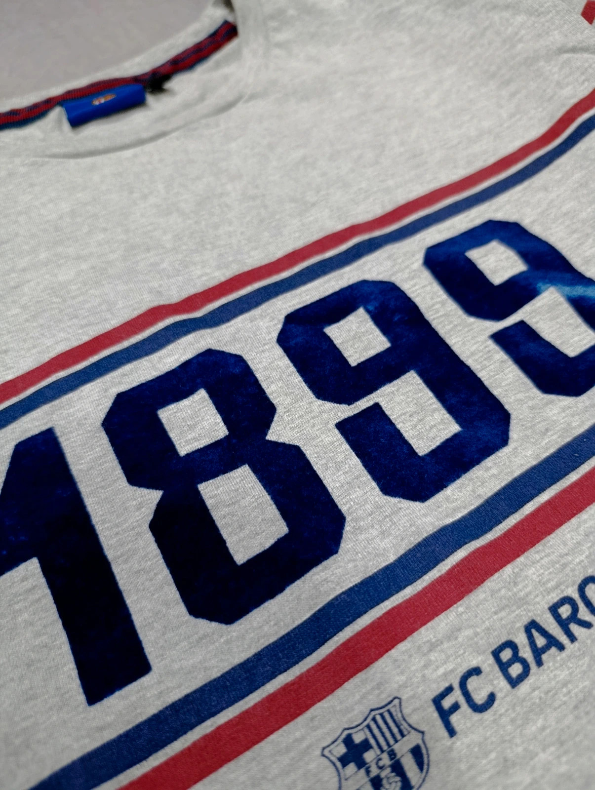 Official FC Barcelona Sweatshirt 1899 vintage streetwear – FC Barcelona – taille L 4
