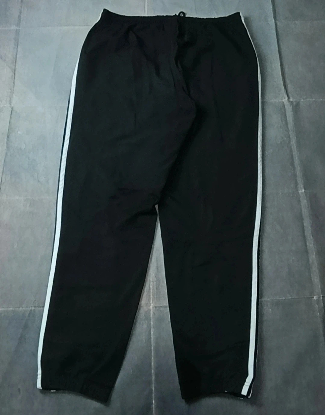 Adidas Classic 3-Stripes Track Pants – Men Streetwear – adidas – taille M 2