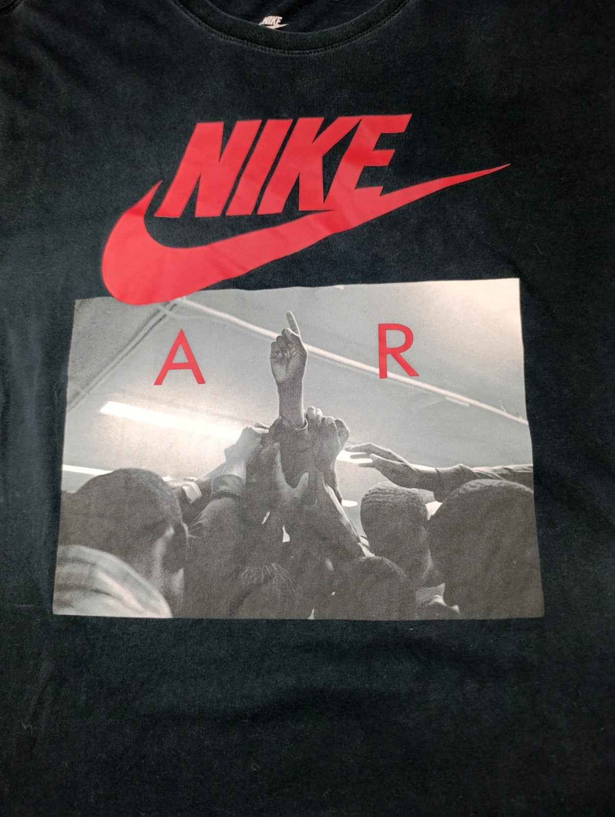 Nike Air Graphic T-Shirt Size L - Black Graphic Tee – Nike – taille L 2