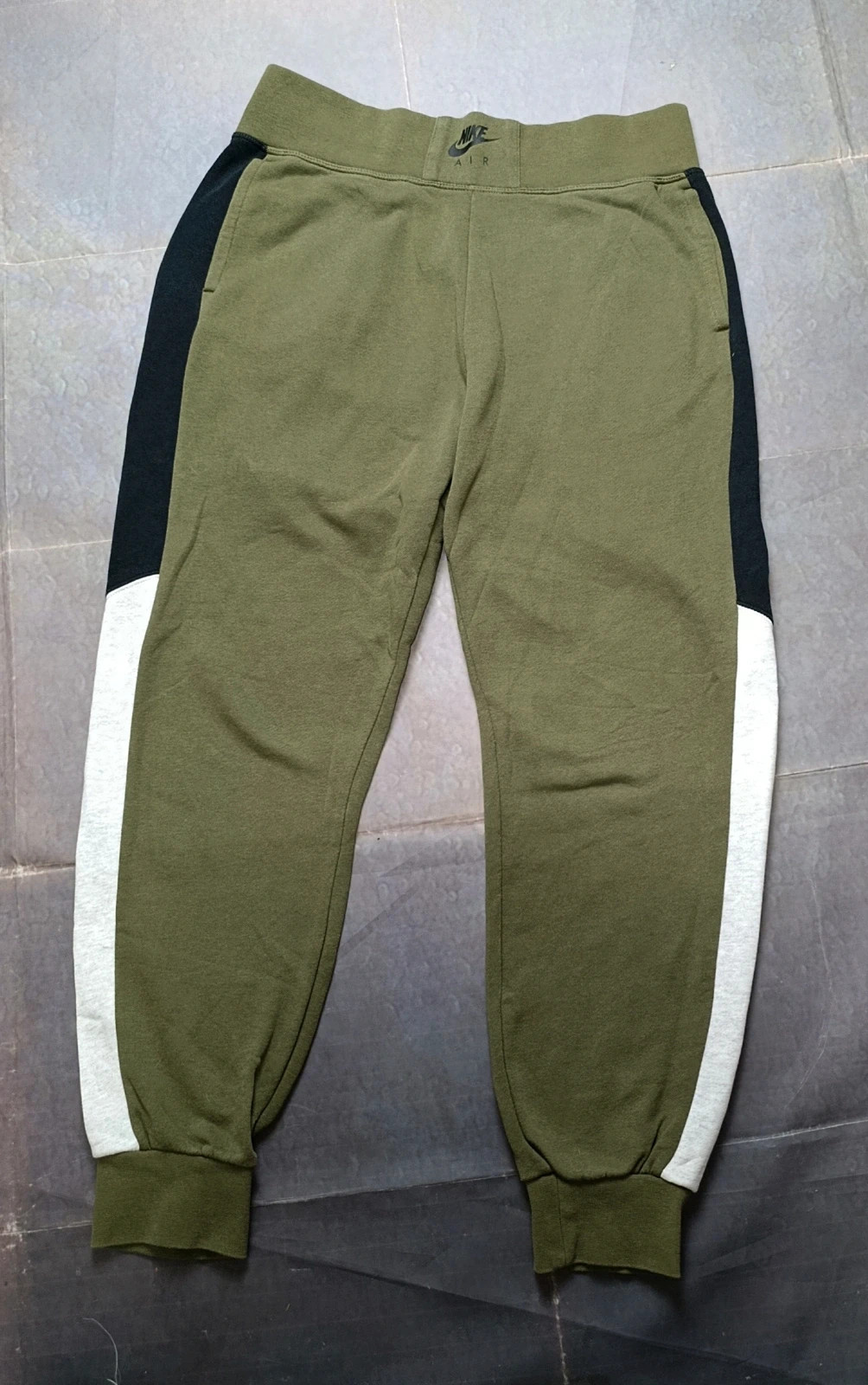 Nike Air Olive Green Joggers Tracksuit Pants - Size M – Nike – taille XS / 34 / 6 2