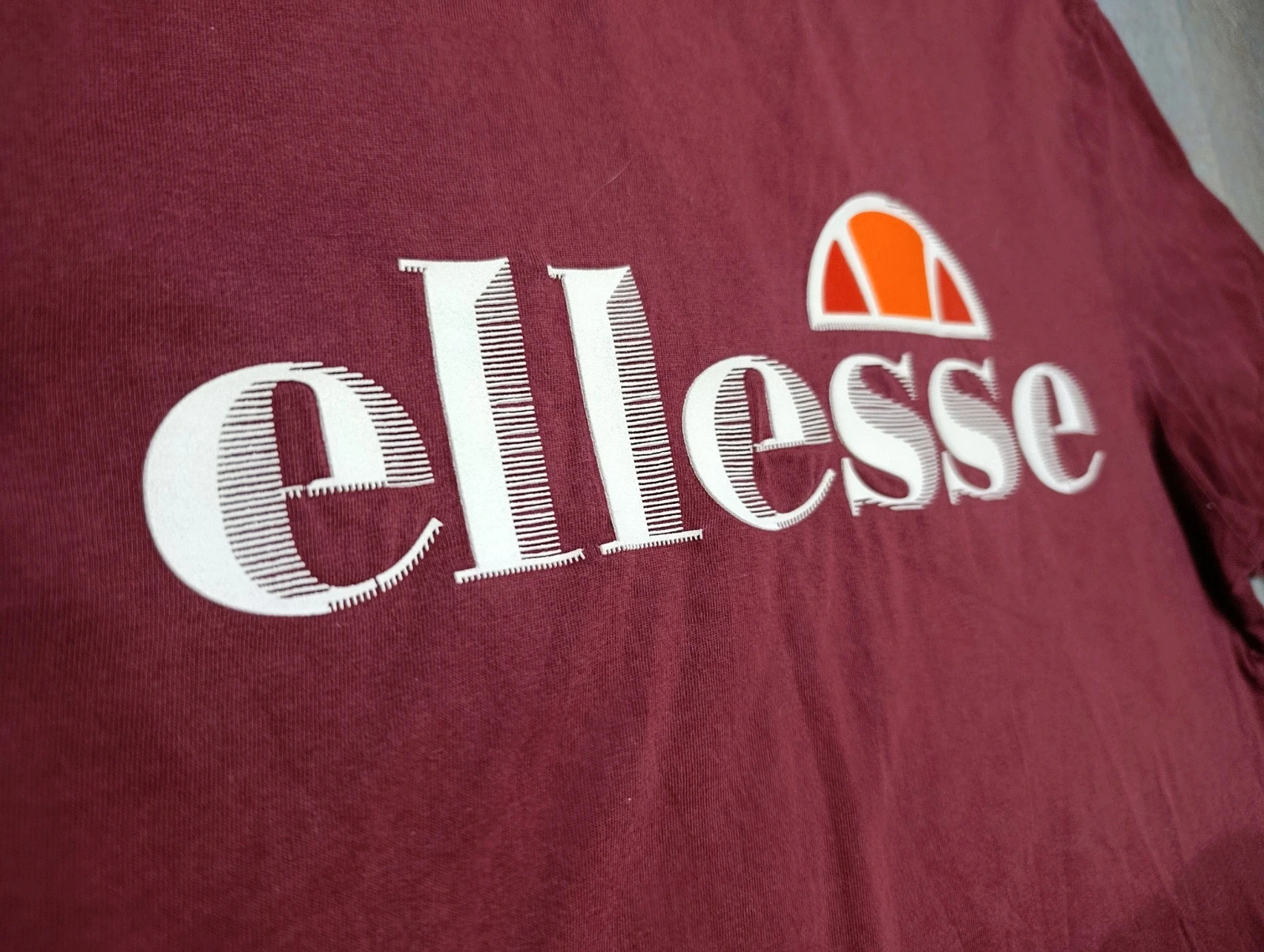 Ellesse Burgundy Graphic Logo T-Shirt - Size S – Ellesse – taille S 5