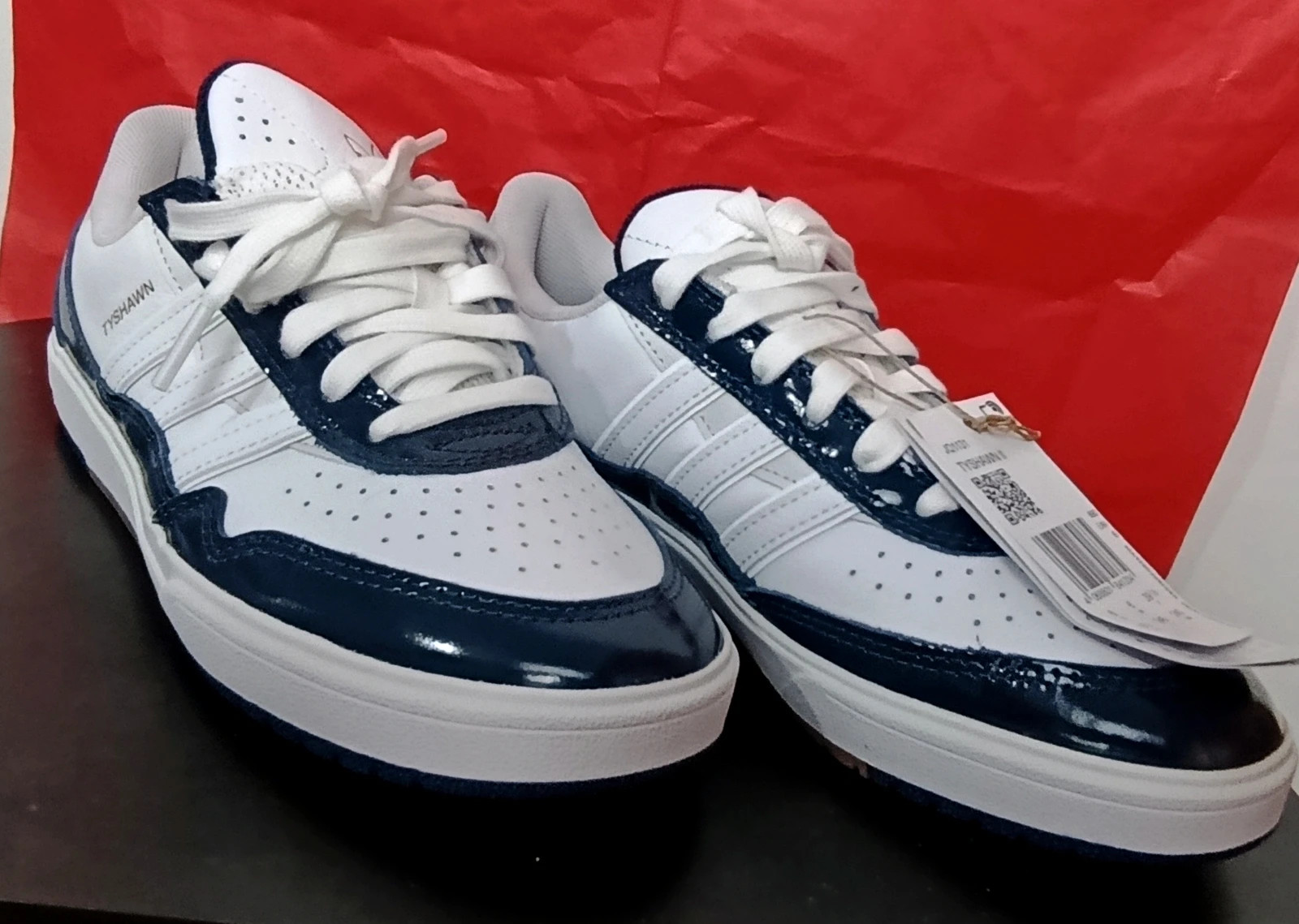 Adidas Tyshawn II Blancas y Azul Marino - Talla 39 1/3 - NUEVAS – adidas – taille 39 2