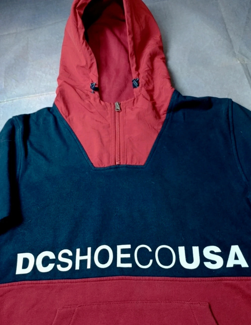 Sudadera DC vintage retro vibes, blue & red hoodie, size S – DC – taille S 4