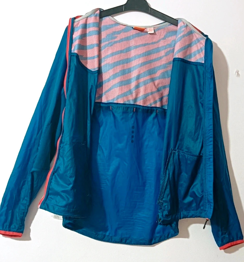Puma Running Windbreaker Jacket with Hood Gorpcore – Size L – Excellent Condition – Puma – taille L 3