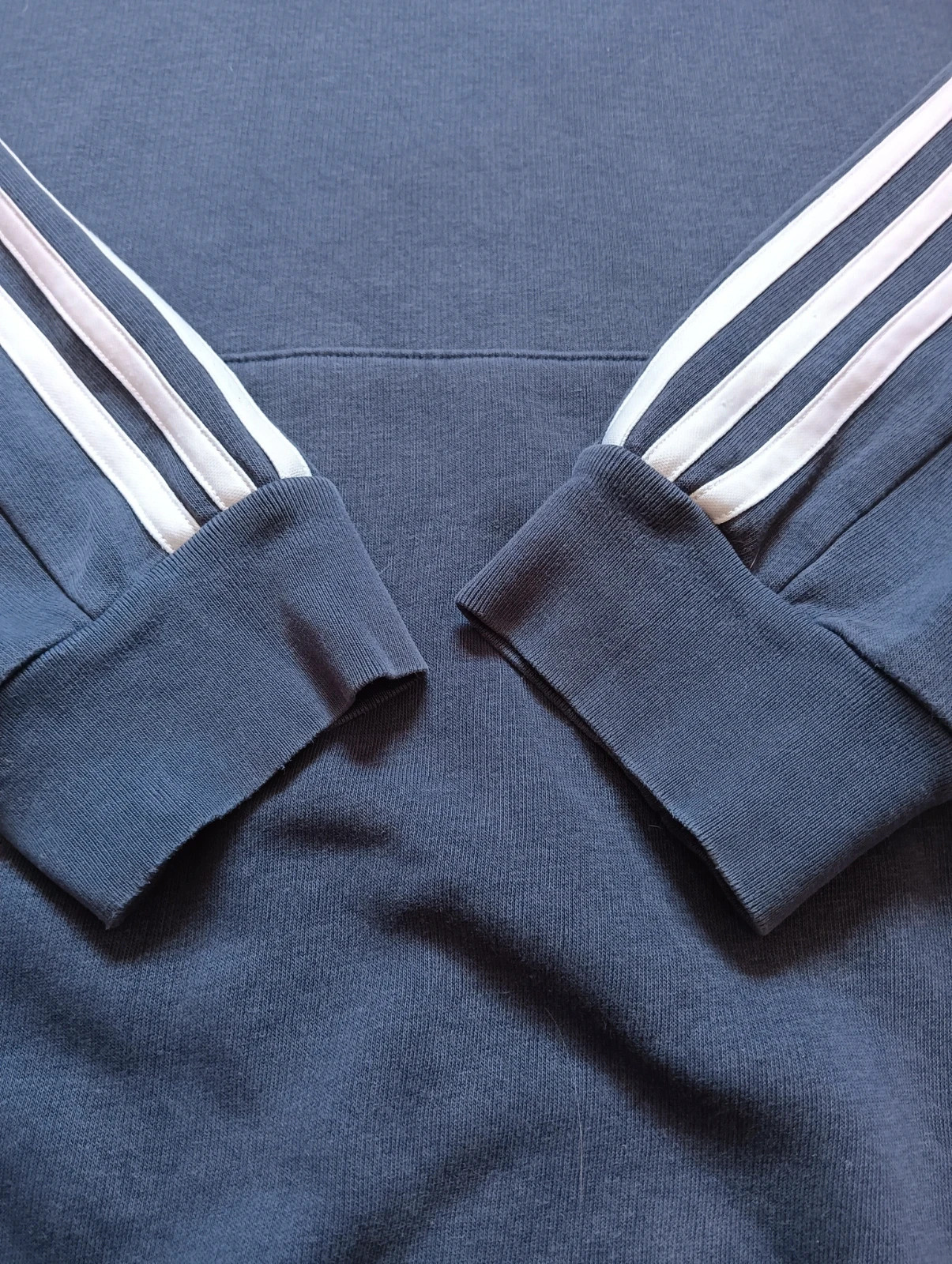 Hoodie Adidas Essentials Navy Blue Size L premium vintage, streetwear sportwear – adidas – taille L 4