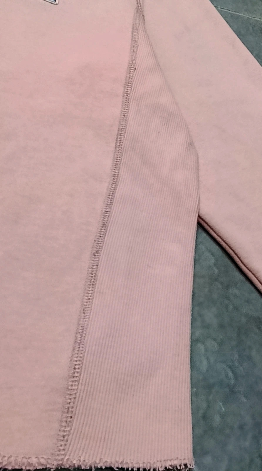 Puma Suede Pink Raw Hem Oversized Sweatshirt - Size L/XL Oversized Y2K Streetwear Vintage – Puma – taille L / 40 / 12 3
