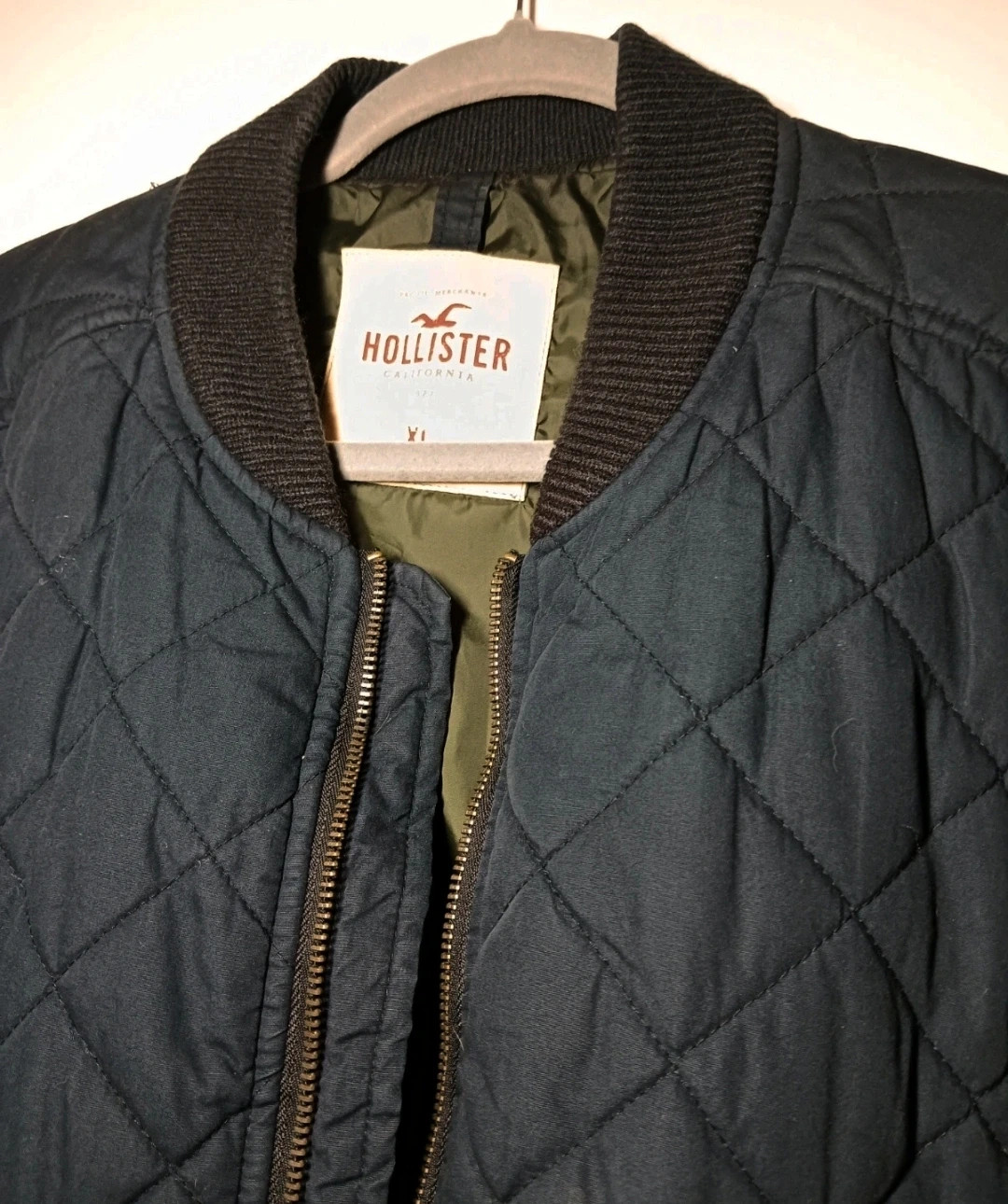 Hollister Quilted Bomber Jacket Navy / Olive Green - Size XL Military casual streetwear – Hollister – taille XL 3