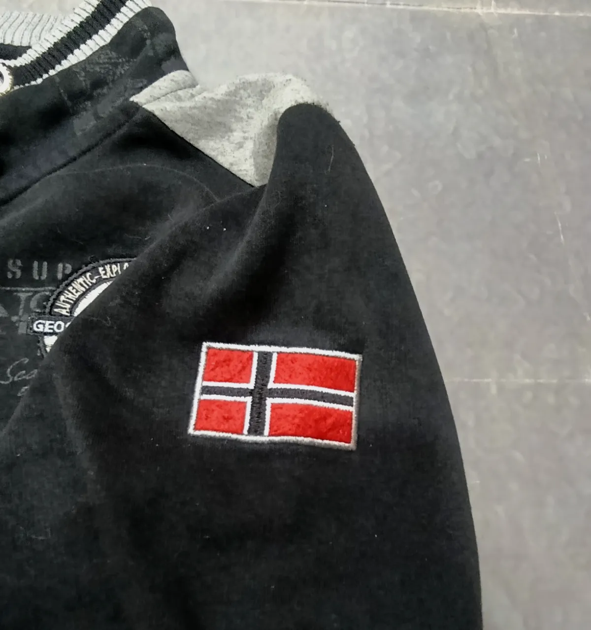 Geographical Norway Zip Sweatshirt Jacket Black Grey Vintage Y2K Size L – Geographical Norway – taille L 9
