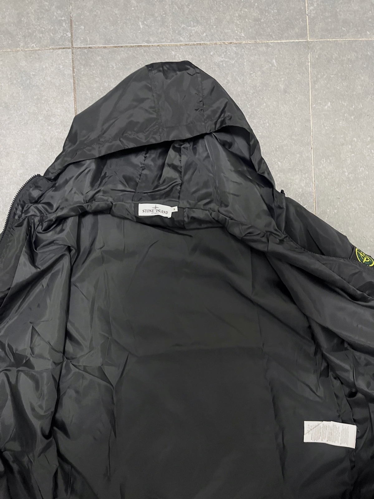 Veste à capuche Stone Island noire taille M – Stone Island – taille M 4